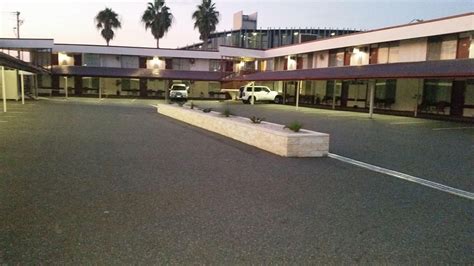 AMBASSADOR MOTEL (Rockhampton) - Motel Reviews & Photos - Tripadvisor