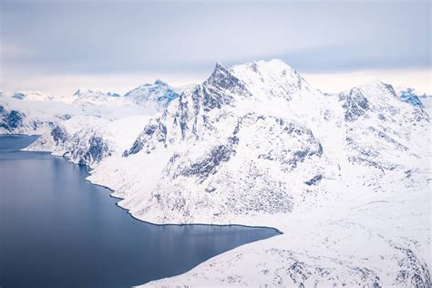 Helicopter Summit Flight | Nuuk | Guide to Greenland