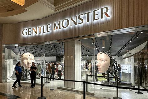 Vote for the 2024 NanaAwards Finalists | NanaWall