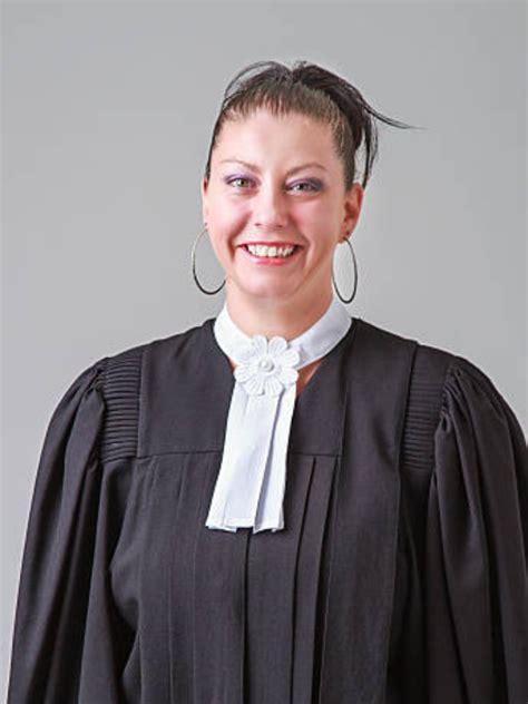 वकील हमेशा काला कोट ही क्यों पहनते हैं, 99.99% लोगों को नहीं मालूम होगी ...