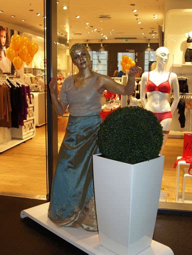 Living Doll,kunst für Ihr Schaufenster,lebende schaufensterpuppen ...