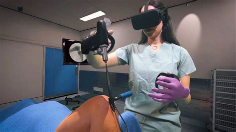VR相较于传统医疗训练，手术操作表现高出130%_芬莱科技 提供VR/AR虚拟现实一站式解决方案