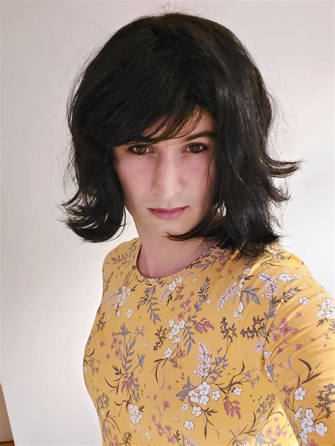 First time posting my whole face. I'm a 26 yo sissy in the closet | Scrolller