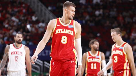 Kristaps Porzingis Not Close to Hawks Contract Extension, 'Don't Wanna ...