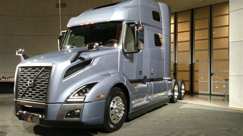 Video: Volvo Trucks USA lanceert nieuwe VNL