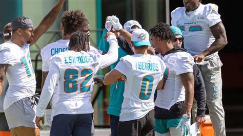 Time for rest of Dolphins to step up during Tagovailoa’s absence ...