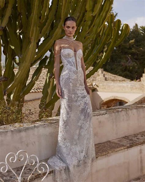 30 Modest Wedding Dresses: Guide + Faqs – decorandjoy