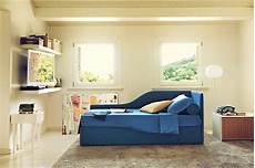divanetto letto space di noctis letto imbottito per cameretta in outlet divanetto letto space di noctis letto imbottito per cameretta in outlet
