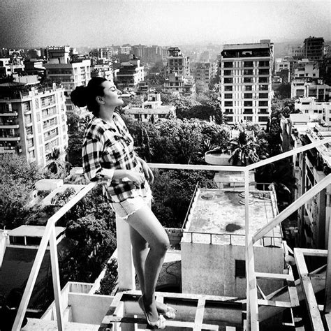 Sonakshi Sinha's Mumbai House Pictures - Sonakshi Sinha's House in ...