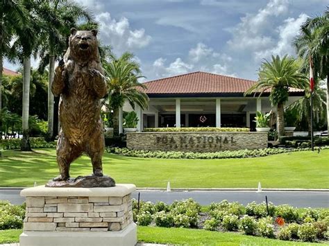 PGA National Members Clubhouse Spike on Golf & Travel PGA