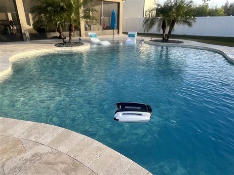 Saving Time and Money with Solar-Powered Pool Skimmers: A Comprehensiv