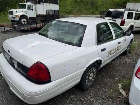 2004 Ford Crown Vic. Good running car | GovDeals