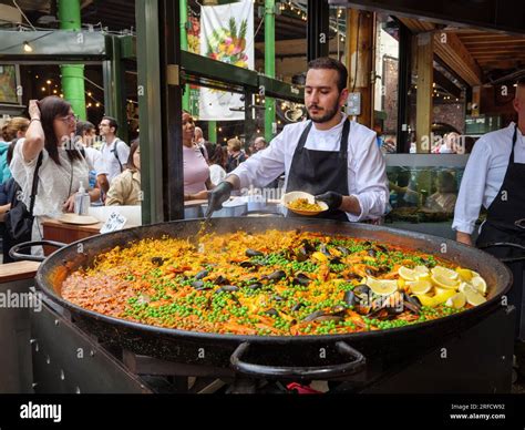 Spanish paella food stall at Borough Market, London, England, UK Stock ...