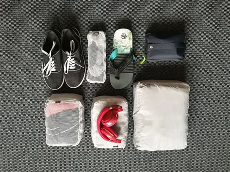 Packing Clothes in Cubes 的图像结果