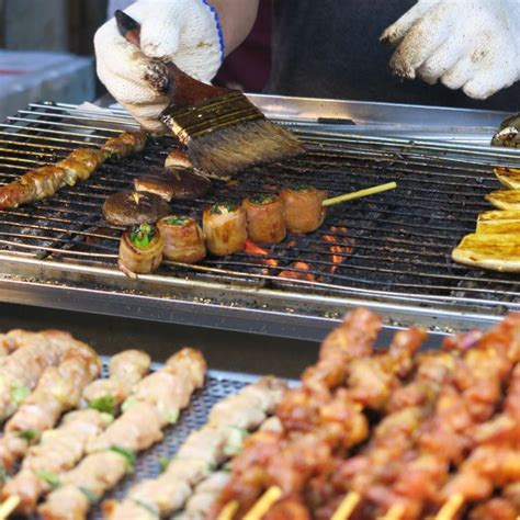 Maharashtra's Famous Food: Trying Konkan, Kolhapuri, Vidarbha Cuisines