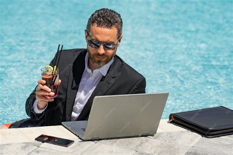 Hottubing in a Business Suit 的图像结果