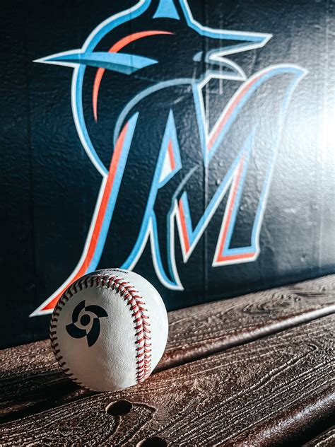 Marlins Baseball Logo