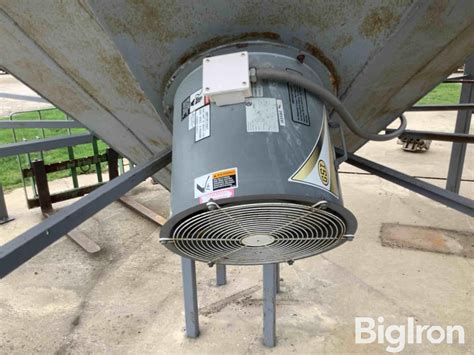 Homemade Drive Over Grain Hopper 的图像结果