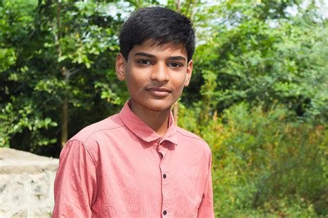 Portrait of a smiling handsome little boy | Premium Photo