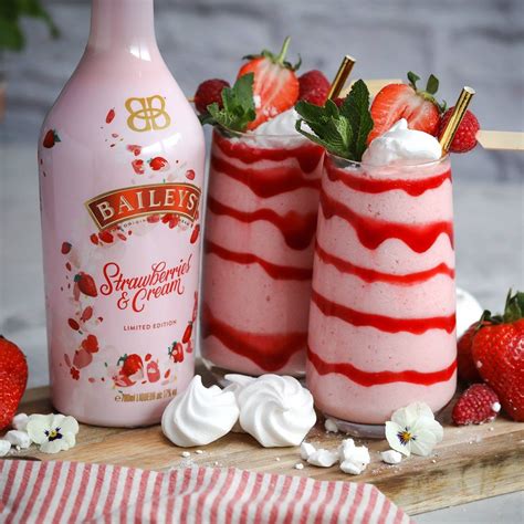 Baileys Summertime Strawberries & Cream Eton Mess Cocktail ...