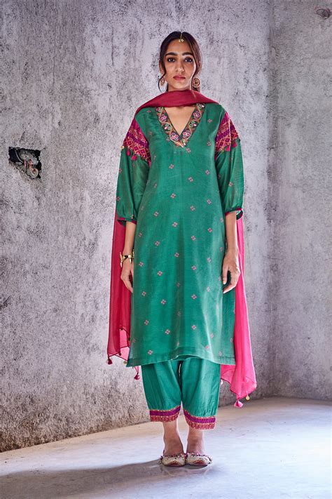 HOT PINK KOTA SILK PRAKRITI DUPATTA