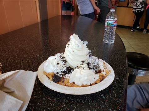 Cake Six Flags 的图像结果