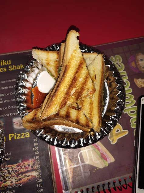 Menu at Piku Sandwich, Seoni, 3HW2+3X5