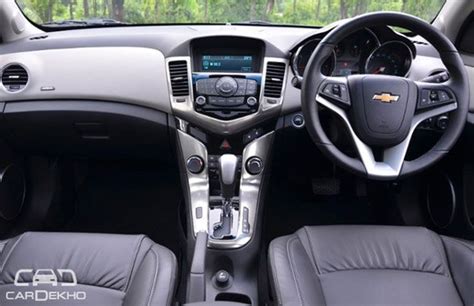 Chevrolet Cruze Price in India, Review, Pics, Specs & Mileage | CarDekho