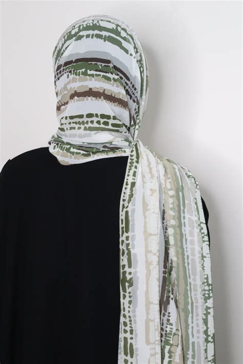 Green georgette Hijab – MALIKAH
