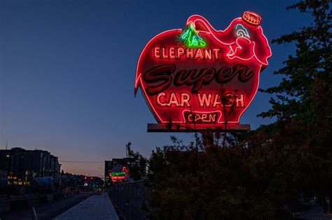 Seattle Neon Signs 的图像结果