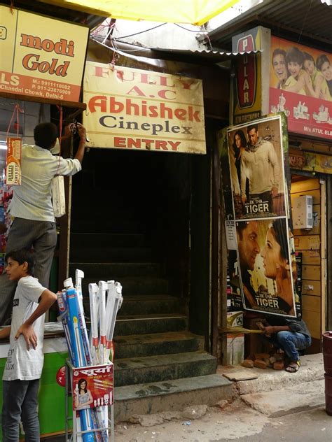 Old Delhi’s Old Cinema Halls | Sarson ke Khet