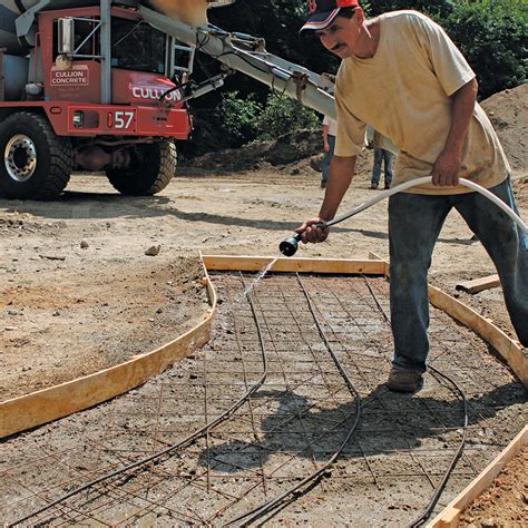 How to Form Up Concrete Steps 的图像结果