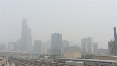 Chicago’s Air Quality Reaches ‘Very Unhealthy’ Levels as Smoke From ...