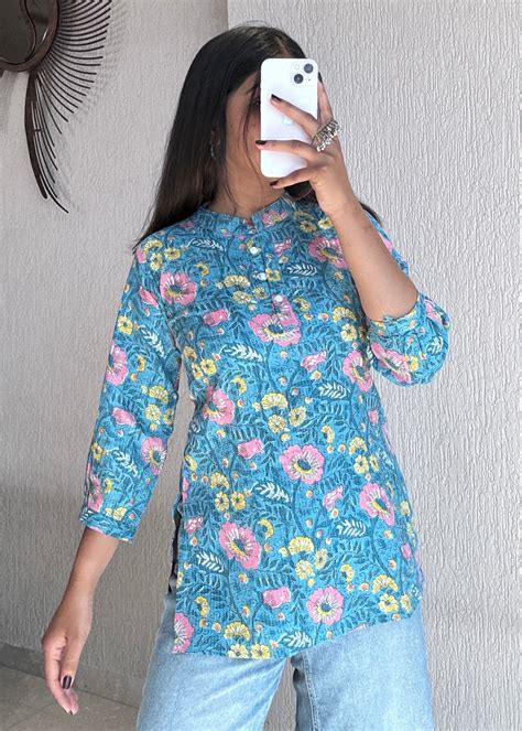Blue classic collar short kurti – KUDDI