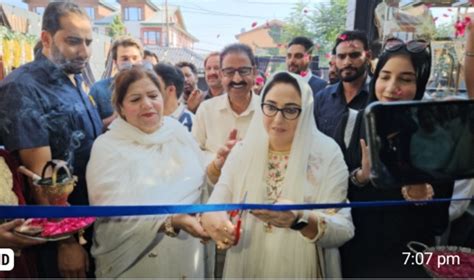 Dr Andrabi inaugurates a multi disciplinary business mart”Emperos ...