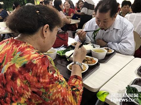 谁说没免费"午餐"?70岁老人在郑州这家饭店免费吃饭-大河新闻
