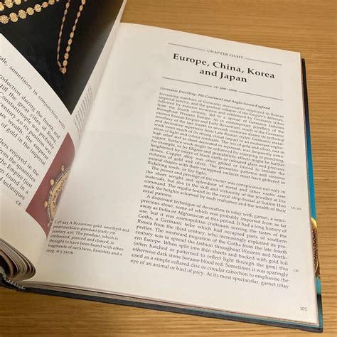 Seven Thousand Years of JEWELLERY / Hugh Tait | 百年