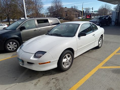 [pontiac sunfire] today I saw this 1998 pontiac sunfire coupe with 35k ...