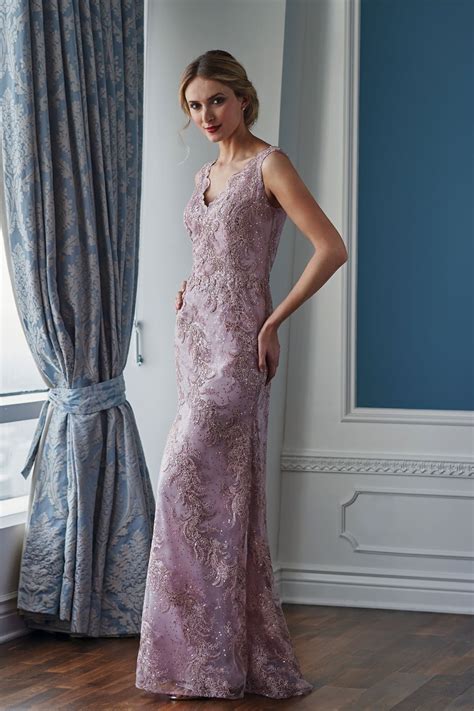 K218062 Elegant Alice Lace MOB Dress with V-neckline