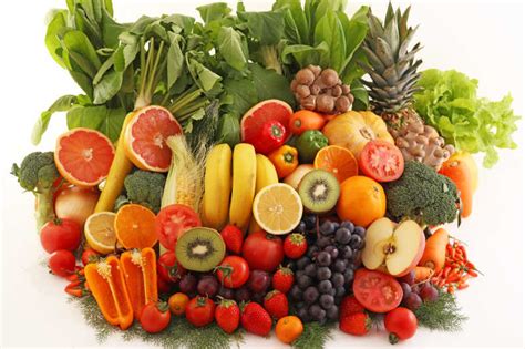 市场上的蔬菜和水果图片-一堆新鲜的水果蔬菜素材-高清图片-摄影照片-寻图免费打包下载