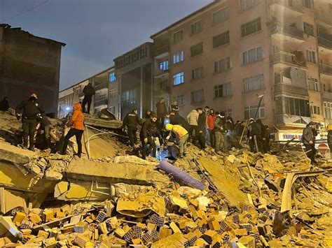 土耳其7.7级地震致土叙两国超1400人遇难-新闻频道-和讯网