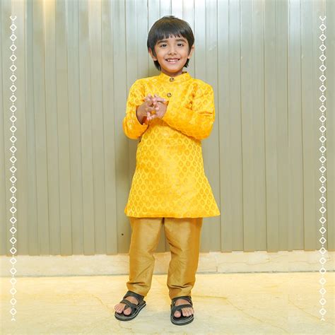 Choose the right clothing for kids in summers – folkcultureclothing
