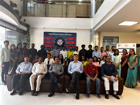 Director (O&M), Captain Saurabh Chauhan (IN) (Retd) with Participants ...