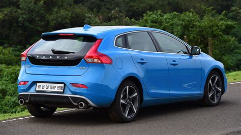 Volvo V40 2015 D3 R Design Compare Car Photos - Overdrive