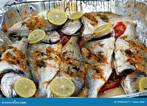 Gilt-head Bream Fishes Recipe, Denise Fish Cooked, Seafood Cuisine, Sea ...