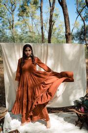 Buy Kurtas and Tunics Collections Online | Story Of India