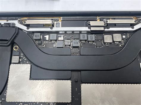A1707 MacBook Pro FlexGate Repair Warning