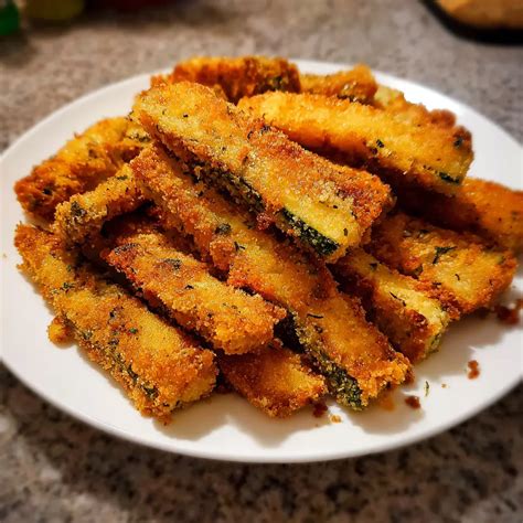 Crispy Fried Zucchini Sticks - Cooking Circuit