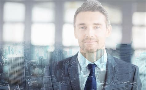 Handsome Businessman 的图像结果