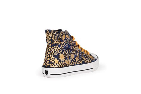 Ethnic-Paisley Bloom